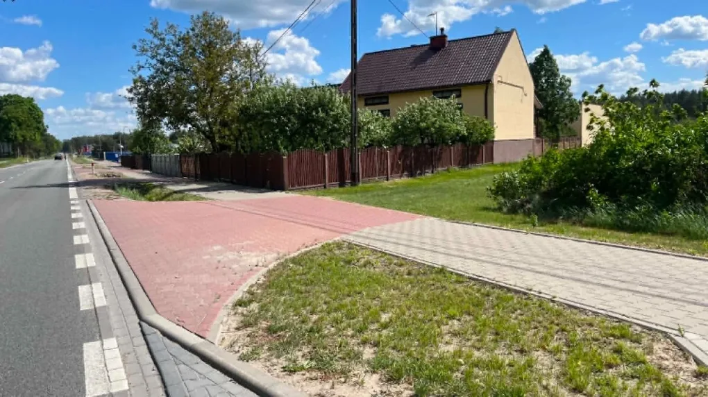 Ulica ma dopiero dostać nazwę Szafranowa, ale przy wjeździe stoi już tabliczka Księżycowej