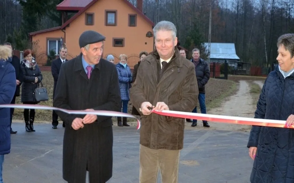 Oddano kolejny fragment drogi powiatowej (zdjęcia)