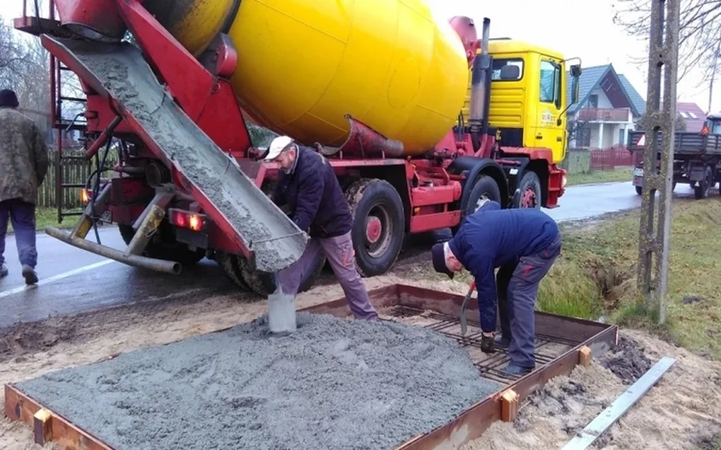 Nowe wiaty przystankowe na terenie gminy Brok
