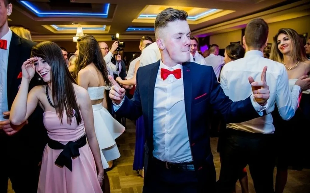 Podróż w czasie. Studniówka "Rubinka" (zdjęcia, wideo)