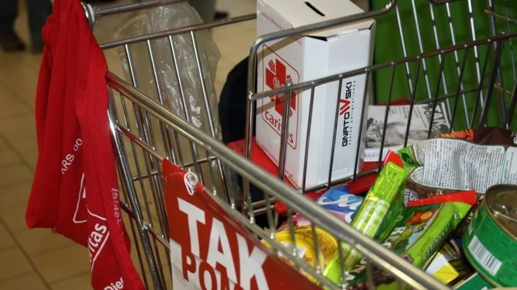 Zbiórka żywności "Tak, pomagam!" (zdjęcia)