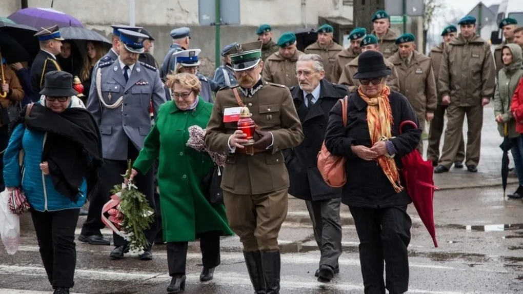 Uczcili pamięć ofiar zbrodni katyńskiej (zdjęcia)