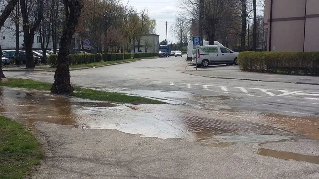 Skrzyżowanie ulic Kościuszki i Armii Krajowej zalane (zdjęcia)