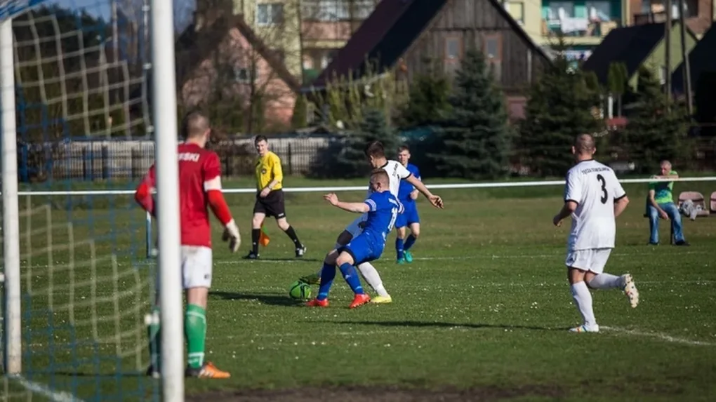 Zacięta walka o awans i utrzymanie w lidze okręgowej