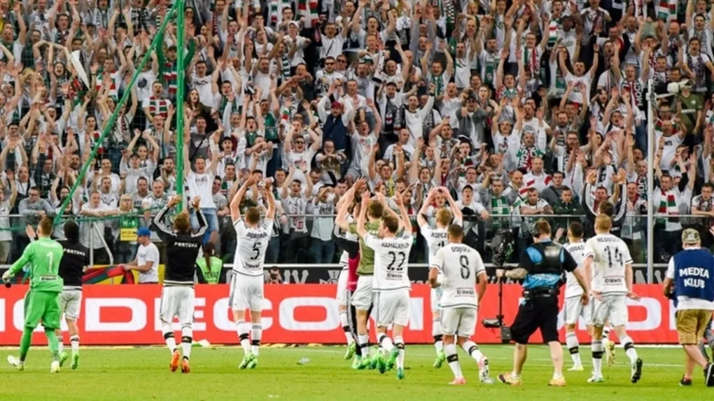 Uczniowie Ekonomika na meczu Legii