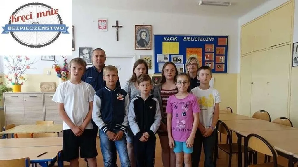 Policjanci przeprowadzili egzamin na kartę rowerową (zdjęcia)
