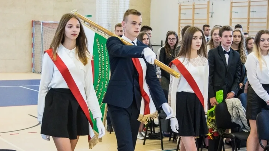 Zakończenie roku szkolnego w ostrowskim liceum (zdjęcia)