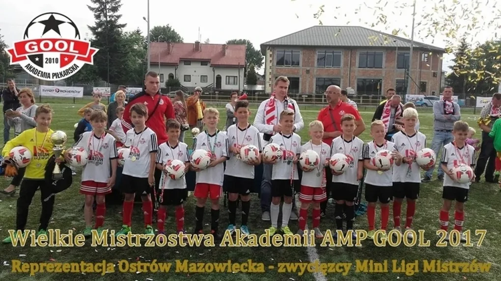 AMP Gool Ostrów Mazowiecka z pucharami (zdjęcia)