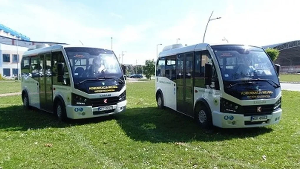 Wymiana autobusów miejskich. Dwa nowe pojazdy (zdjęcia)