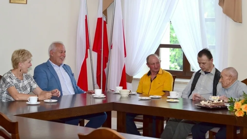 Najstarszy mieszkaniec gminy Brok obchodził 102 urodziny (zdjęcia)
