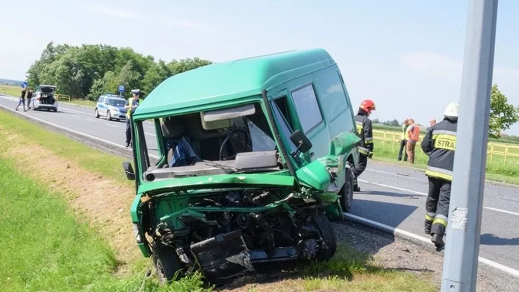 Czołówka na dk nr 60. Sprawcą mieszkaniec powiatu ostrowskiego (zdjęcia)