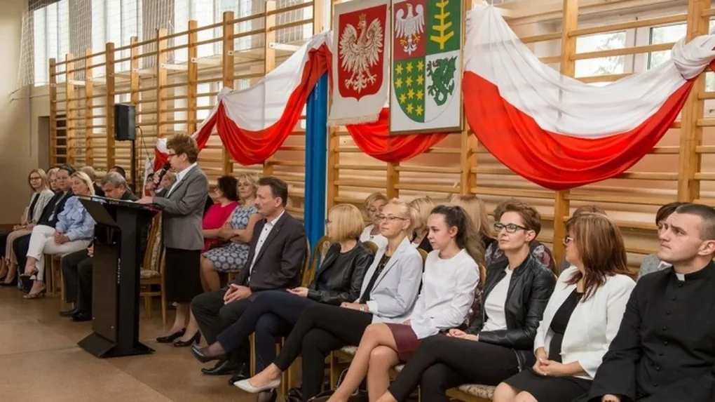 Pierwszy dzwonek zabrzmiał w "Ekonomiku" (zdjęcia)