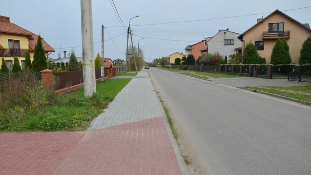 Małkinia Górna: gmina inwestuje w chodniki (zdjęcia)