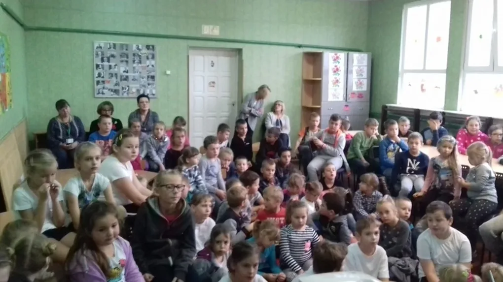 Dzielnicowa z wizytą u dzieci w Prostyni