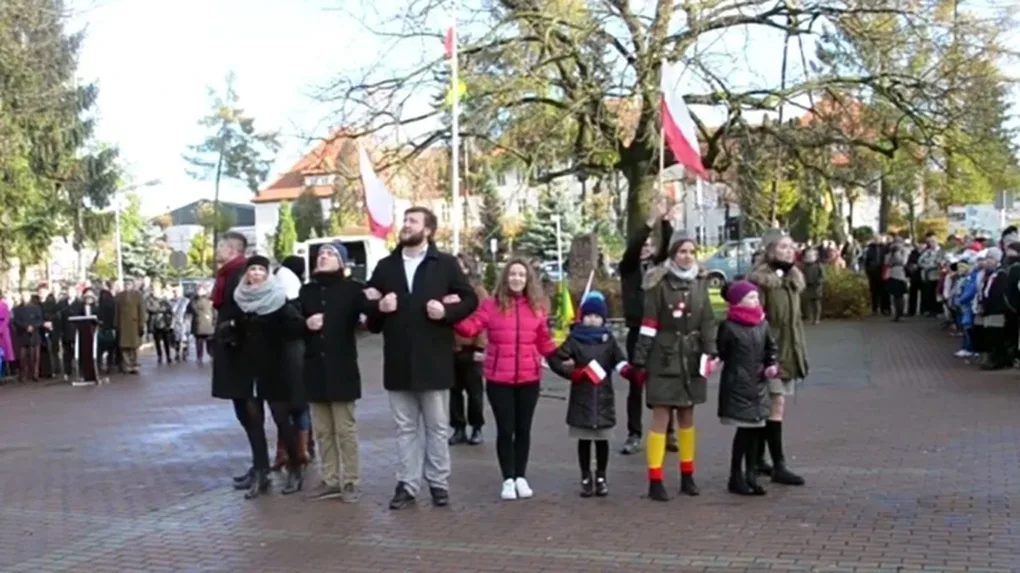 Piękny i wzruszający flash mob z okazji Święta Niepodległości (wideo)