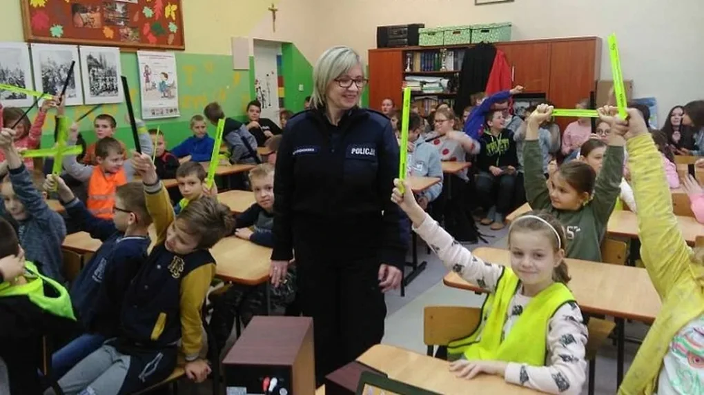 Komorowo: policjanci i uczniowie uczcili ofiary wypadków drogowych