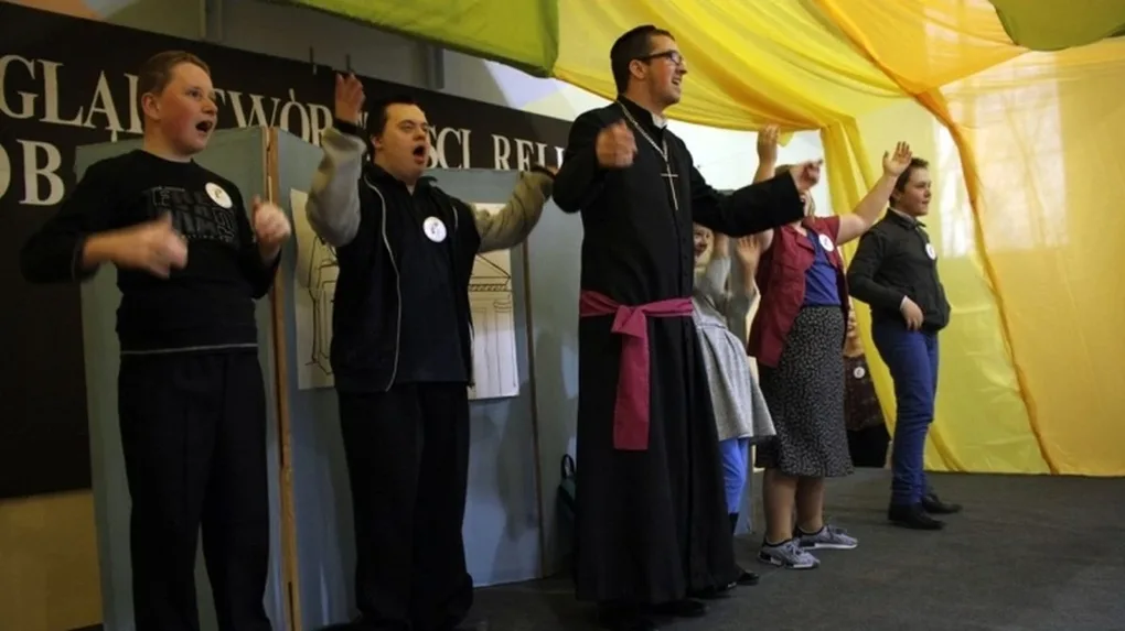 Niepełnosprawni zaprezentowali twórczość religijną (zdjęcia)