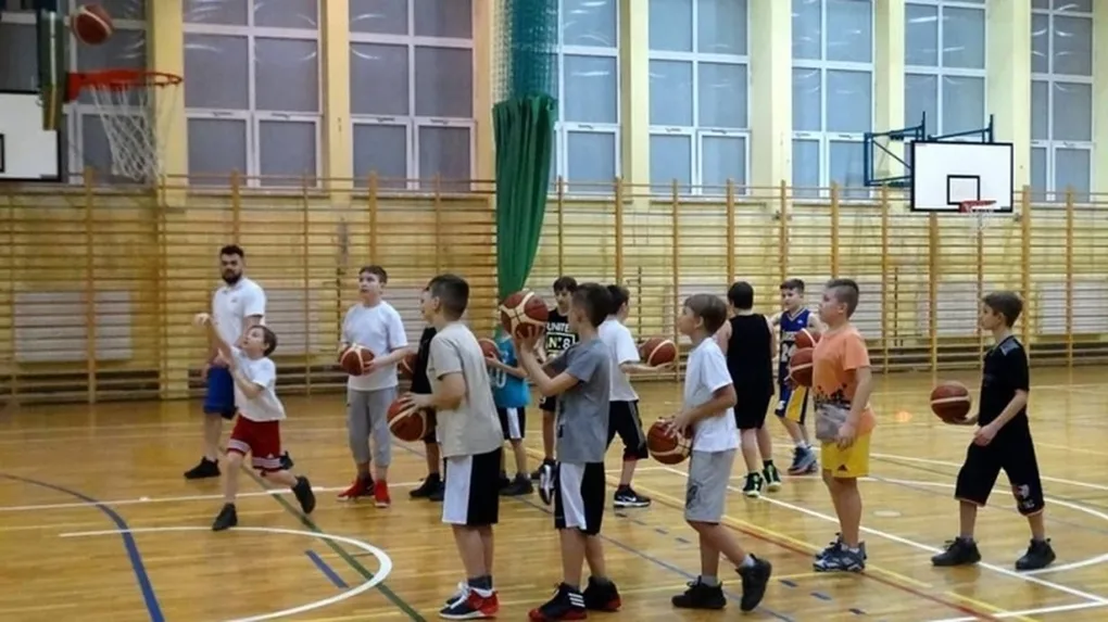 Feryjny obóz sportowy uczniów "dwójki" (zdjęcia)