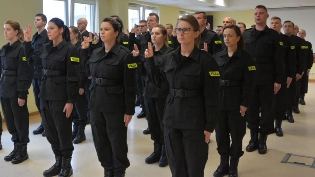 Ostrowską policję zasili nowy funkcjonariusz (zdjęcia)