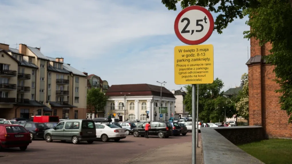 Zaparkowałeś przy kościele? Przestaw auto