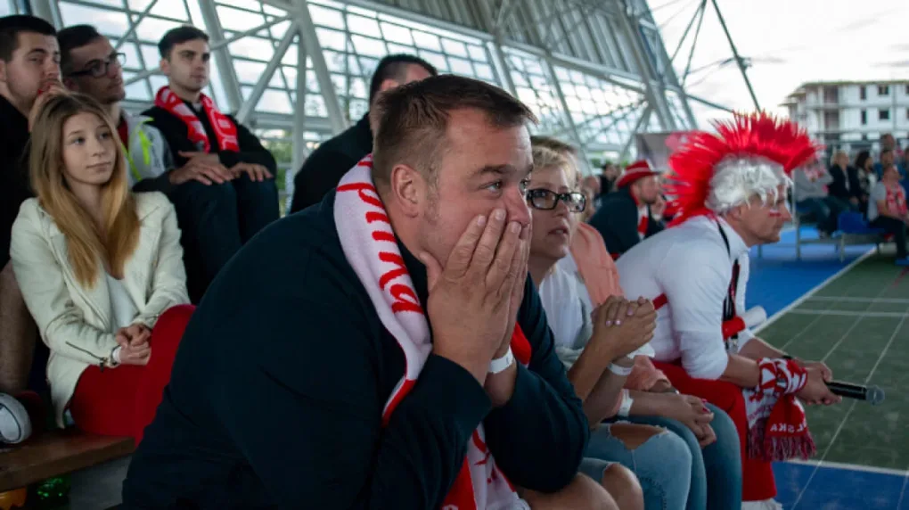 Rozczarowanie w ostrowskiej strefie kibica (zdjęcia, wideo)