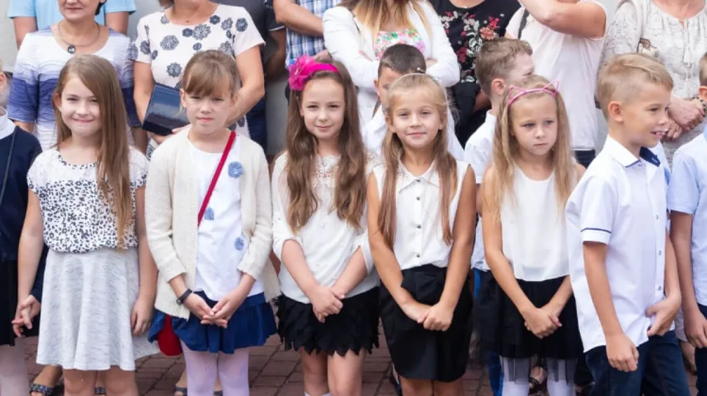 Uczniowie "Jedynki" wrócili w szkolne mury (zdjęcia)
