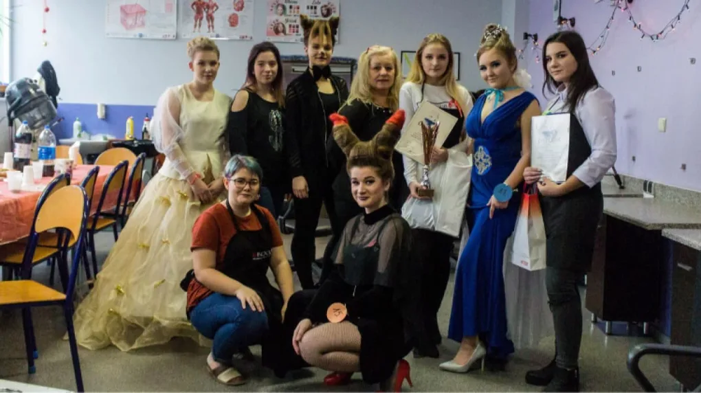 "Broadway Show". Konkurs fryzjerstwa artystycznego (zdjęcia, wideo)