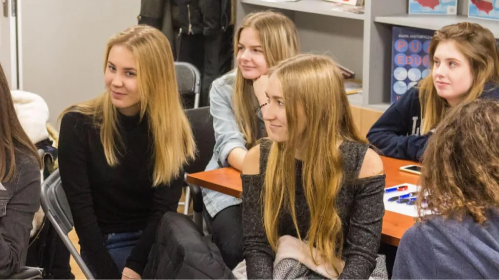 Stan wojenny tematem lekcji historii (zdjęcia, wideo)