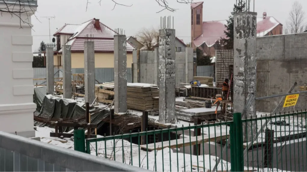 Budynek muzeum Pileckich w stałej rozbudowie (zdjęcia)