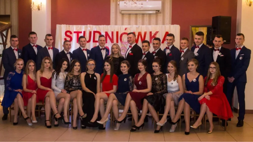 Studniówka ZS CKR w Starym Lubiejewie (zdjęcia, wideo)