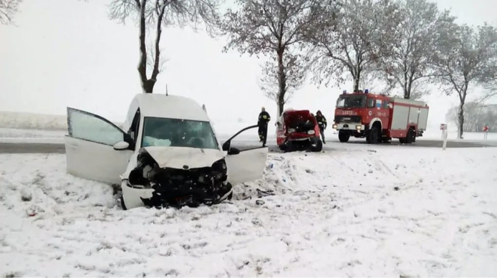 Wypadek na trasie Ostrołęka - Ostrów Mazowiecka. Droga zablokowana (zdjęcia)