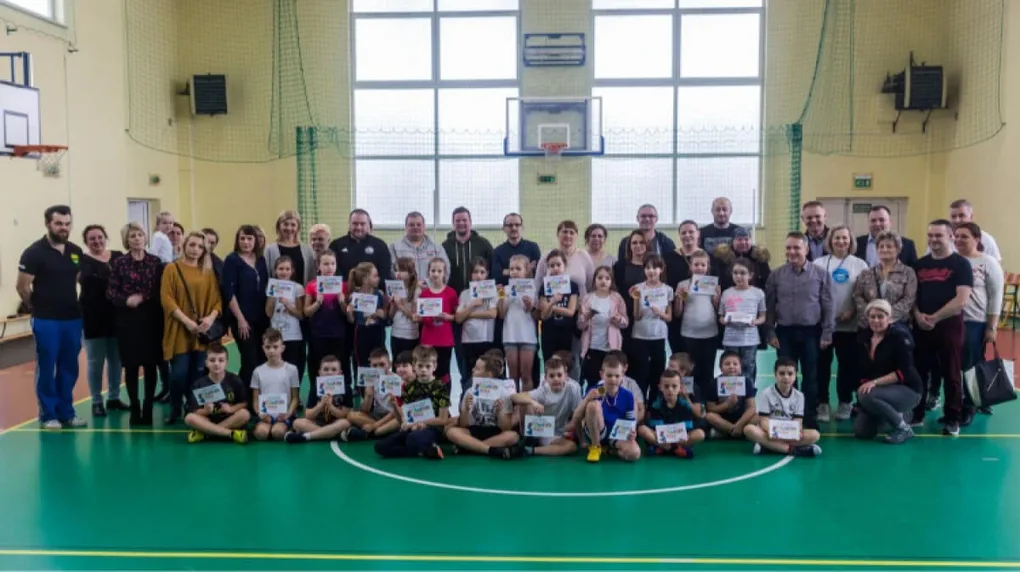 Wielobój lekkoatletyczny dla trzecioklasistów (zdjęcia, wideo)