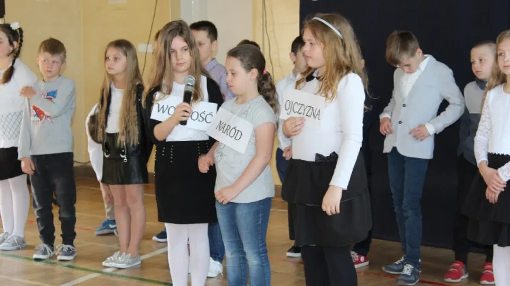 Rocznica uchwalenia Konstytucji 3 Maja w "jedynce" (zdjęcia)