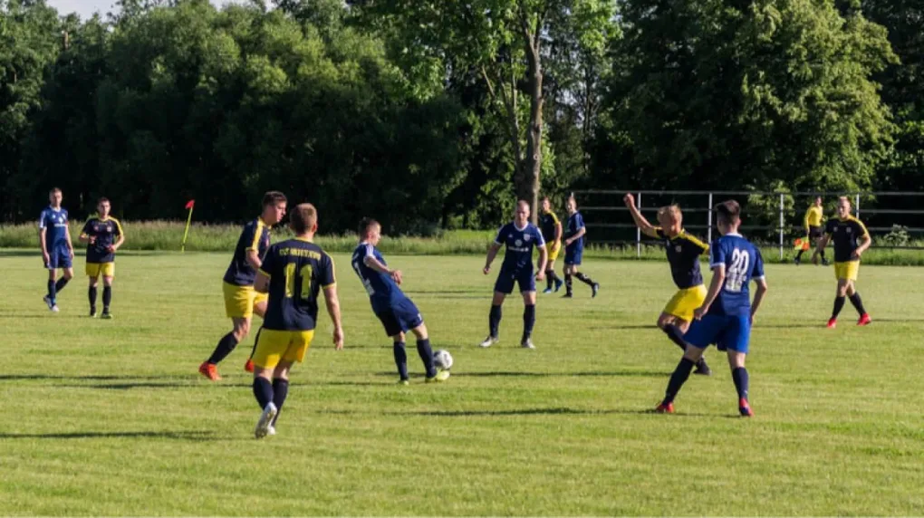 Derby powiatu ostrowskiego dla GKS Andrzejewo (zdjęcia, wideo)