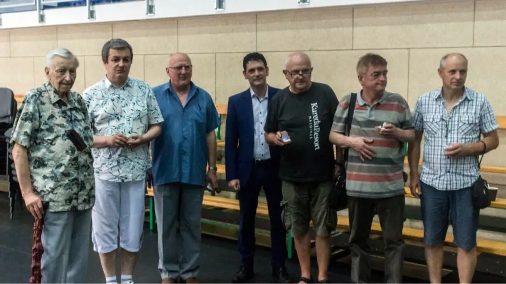 Sokół i Pawszak ze złotymi pierścieniami Ostrowi (zdjęcia)