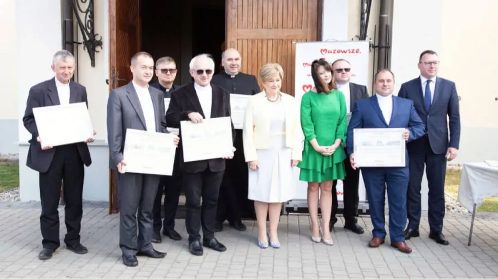 Zabytki z powiatu ostrowskiego z certyfikatami "Cenny zabytek z Mazowsza" (zdjęcia)