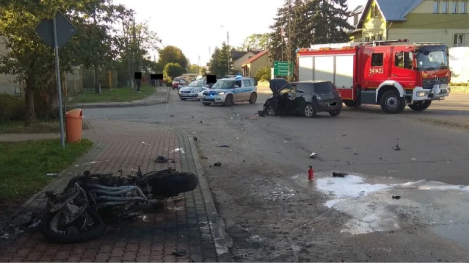 Wypadek w Zarębach Kościelnych. Ranny motocyklista
