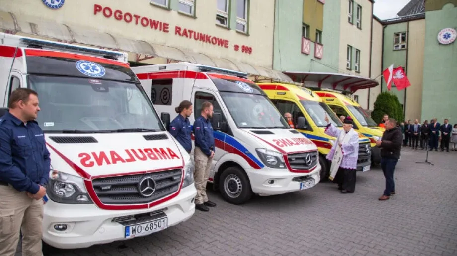 Cztery nowe ambulanse dla Meditransu (zdjęcia)