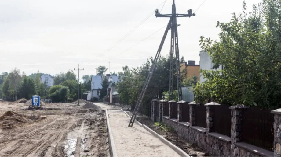 Kolizyjny chodnik przy ul. Kubusia Puchatka