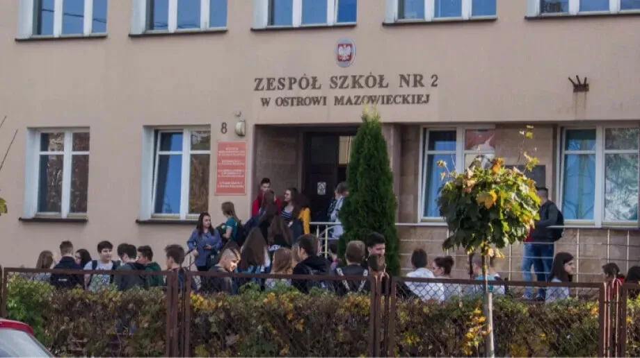 Uczniowie "Ekonomika" protestowali (zdjęcia)