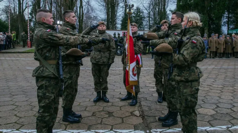 Mieszkańcy powiatu ostrowskiego w szeregach WOT (zdjęcia)