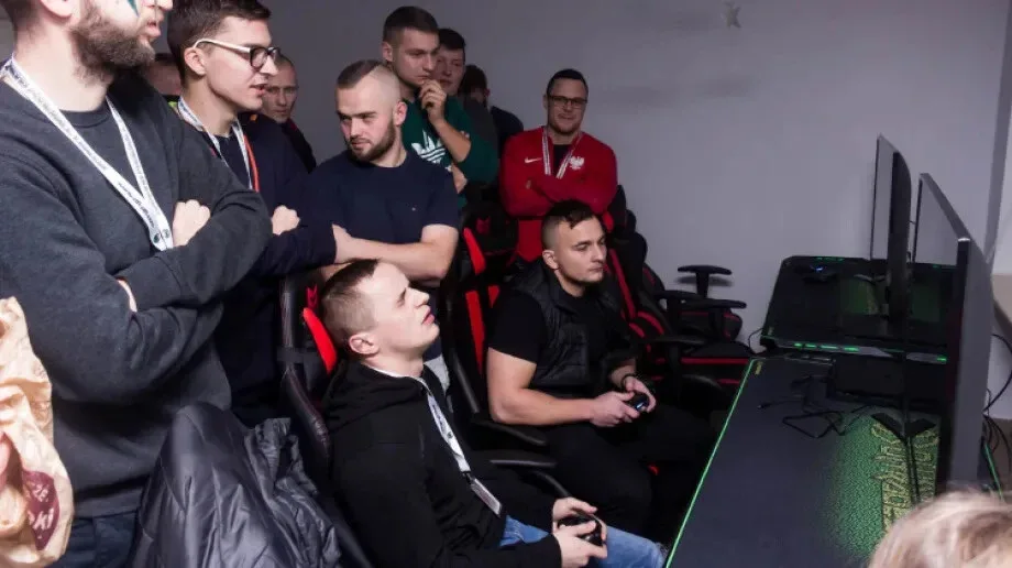 "Koksuzovi13" wygrywa pierwszy turniej Diamond Football League (zdjęcia)