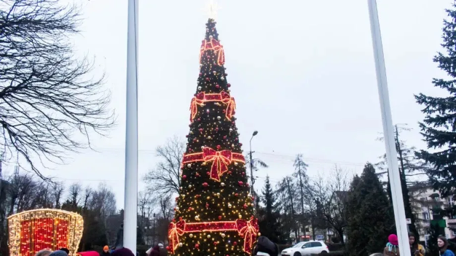 "Ulica świąteczna" przed miejskim ratuszem (zdjęcia)