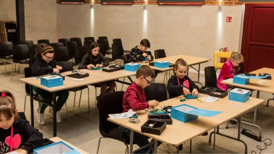 Zajęcia z robotyki w MDK (zdjęcia)
