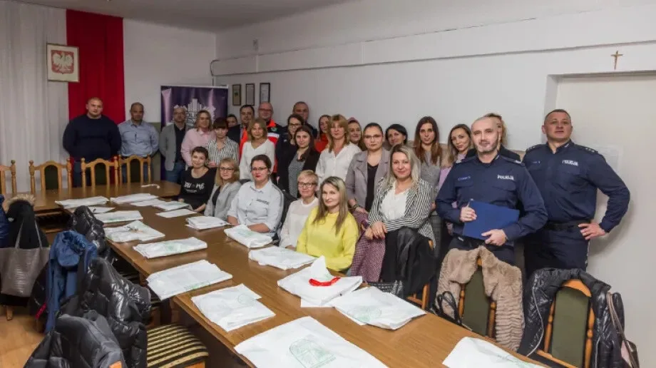 "Bezpieczna Ostrowianka". Kurs samoobrony rozpoczęty (zdjęcia)