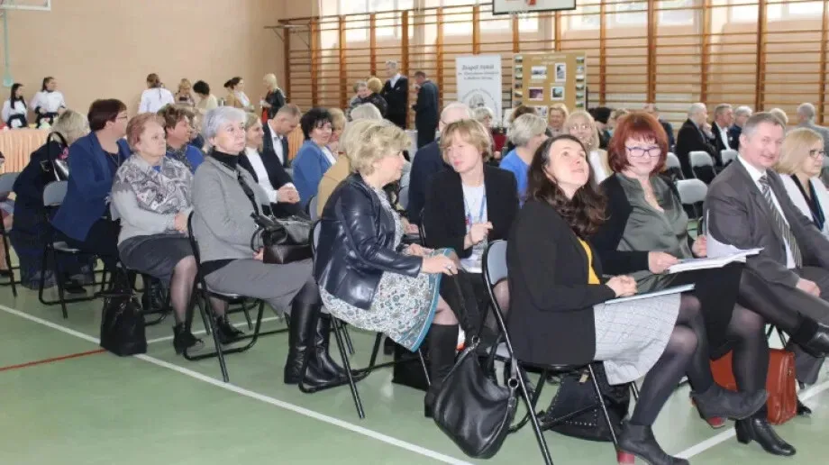 Narada dyrektorów szkół i placówek z powiatu ostrowskiego w Małkini Górnej (zdjęcia)
