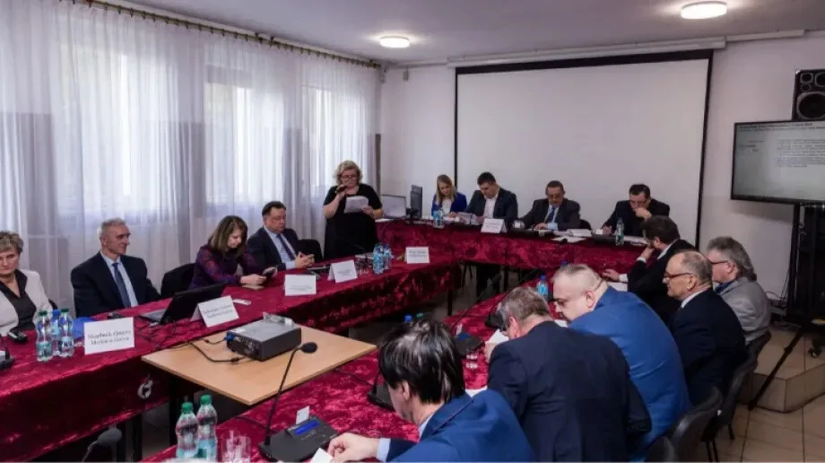 Marszałek Adam Struzik na sesji rady gminy Małkinia Górna (zdjęcia, wideo)