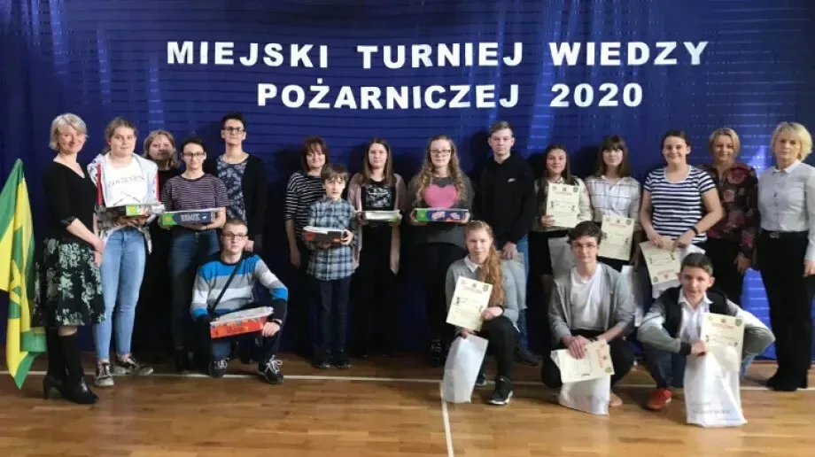Młodzież rywalizowała w turnieju wiedzy pożarniczej (zdjęcia)