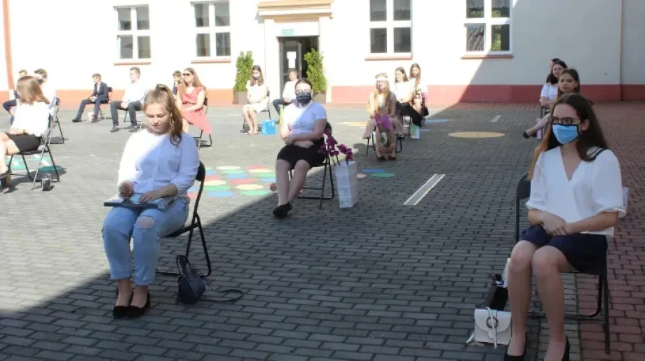 Pożegnanie uczniów w ostrowskiej "jedynce" (zdjęcia)