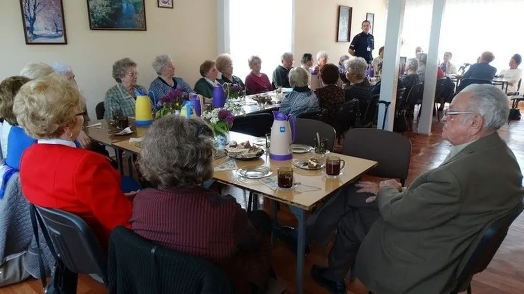 Mundurowi spotkali się z seniorami (zdjęcia)